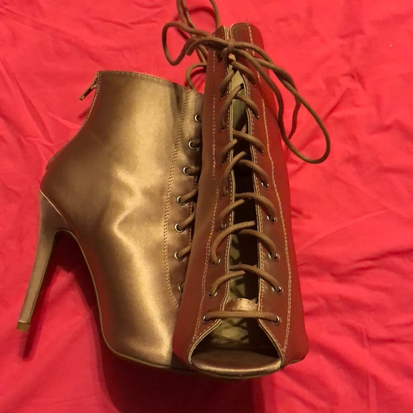 Rose Gold Size 6 Lace Up Heels - Picture 4 of 5